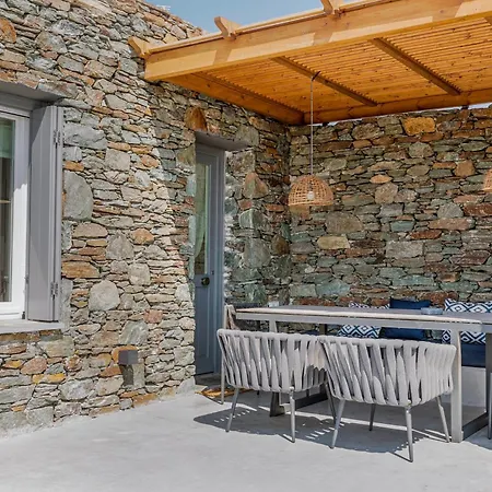 Verros Hut - Mini Pool