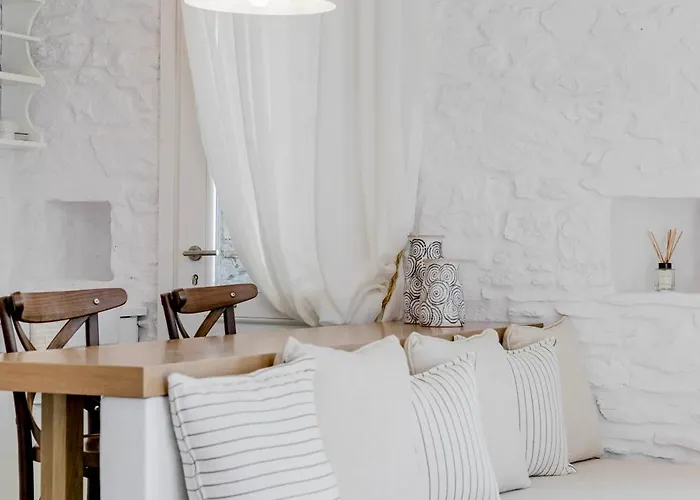 Verros Hut - Mini Pool *