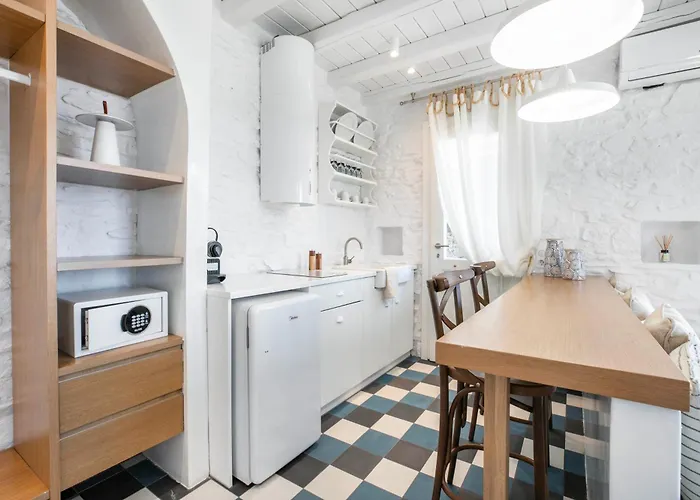 Verros Hut - Mini Pool *